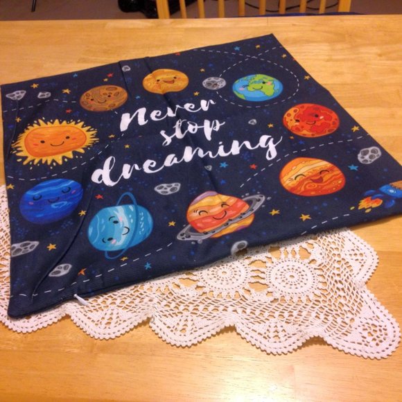 NWOT Never Stop Dreaming Pillow Cover - Picture 1 of 4